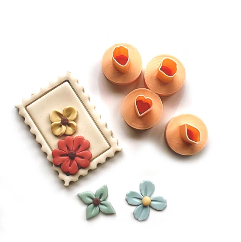 Flower Petal MINI cutters ( 4pcs) (5-7mm)