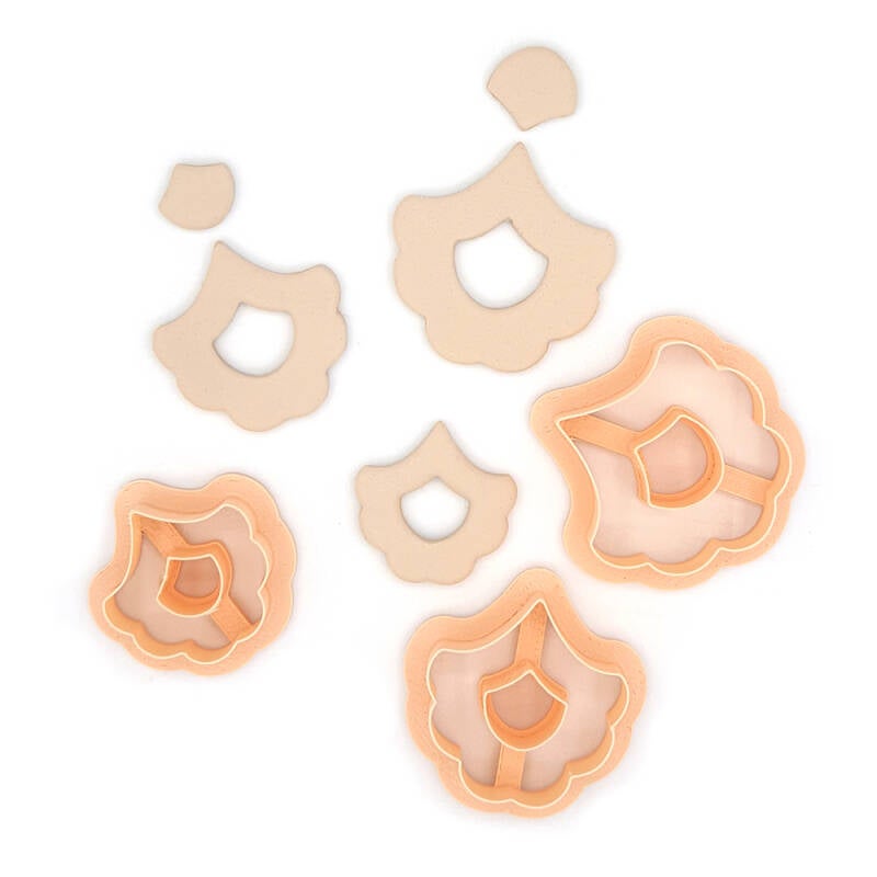 Scalloped Petal Drop