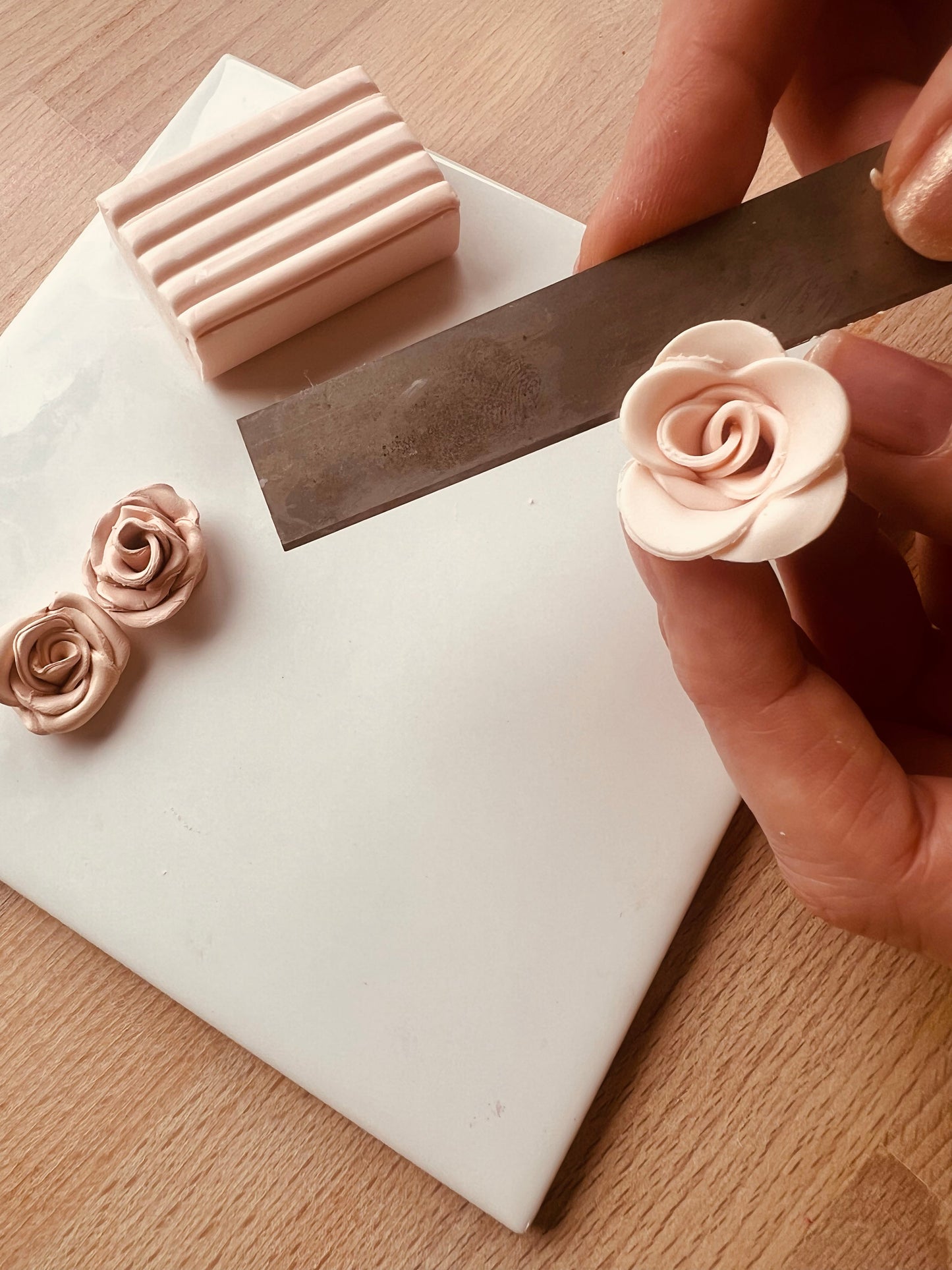Grote Roos cutter (circa 2,5cm) Rol je eigen grote roos!
