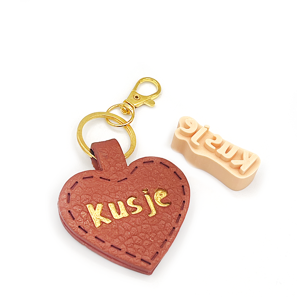 Sleutelhanger Stempel Kusje |  50 | Polymeer Klei Cutters