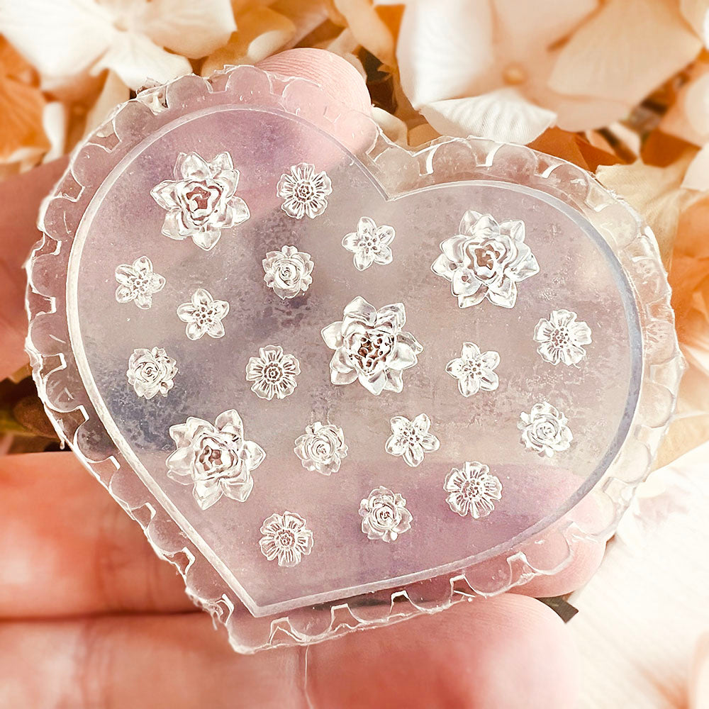 Silicone mold with delicate flowers (9mm-4mm)