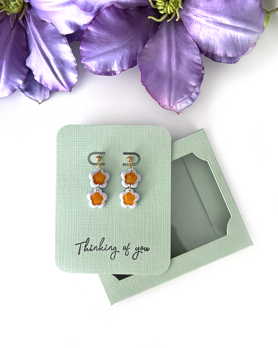 Thinking of You - Light Blue with Yellow| Lichtblauw met Geel | Polymeer Klei Oorbellen | Gift